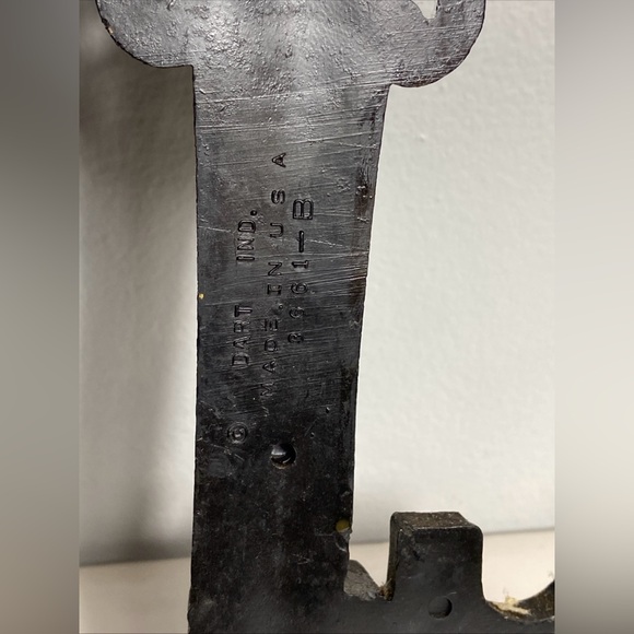 Set of Two MCM wall hanging skeleton keys decor Dart Industries 24” & 18” - Picture 9 of 9